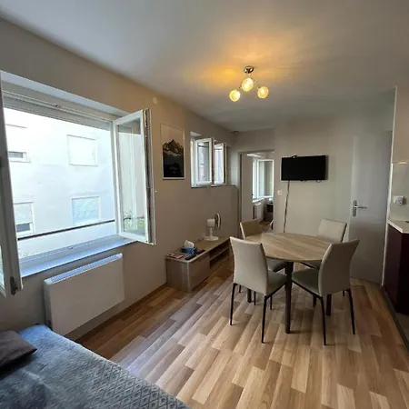 Apartman Appartement Neuf, Centre Ville Proche Commodites