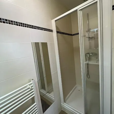 Appartement Neuf, Centre Ville Proche Commodites Apartman *